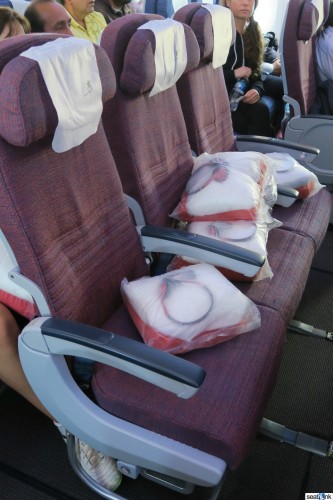 LAN-LATAM-787-800-Economy-07