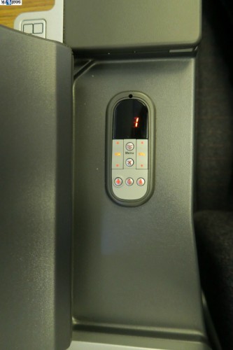American-Airlines-767-300-Business-Class-004