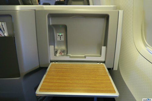 American-Airlines-767-300-Business-Class-012
