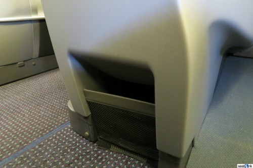 American-Airlines-767-300-Business-Class-014