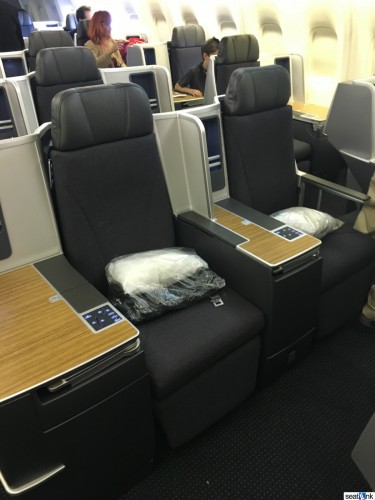 American-Airlines-767-300-Business-Class-024