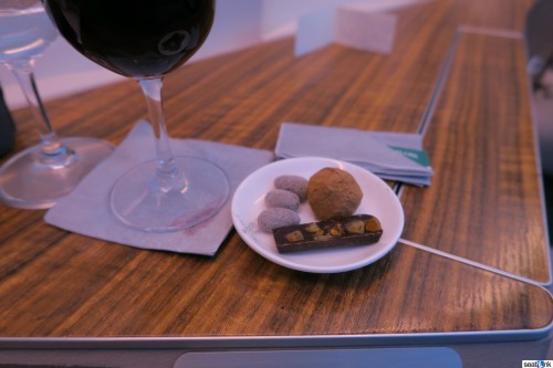 Cathay-Pacific-First-Class-1A-02