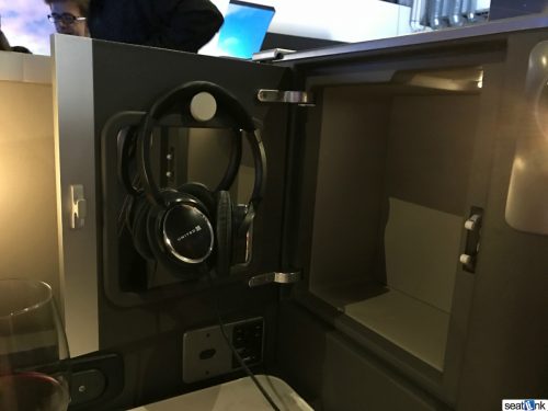 Upper storage compartment/headphone storage