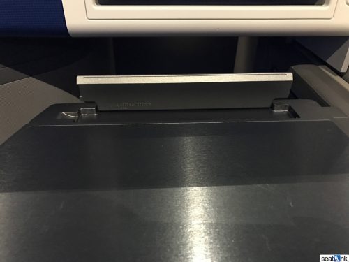 Solid traytable design