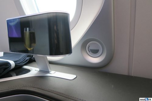 Window shade controls on BA 787