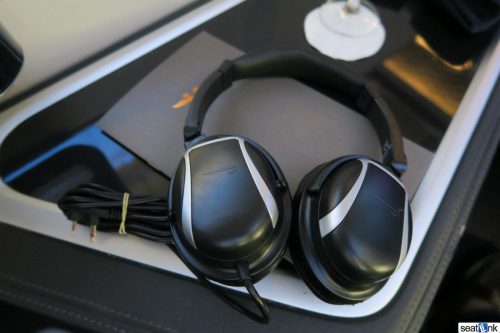 BA F noise-cancelling headphones