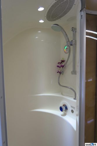 Emirates first class shower