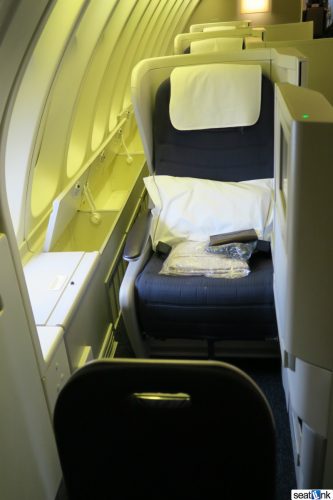 British Airways Business Class Review 747-400 Upper Deck 04