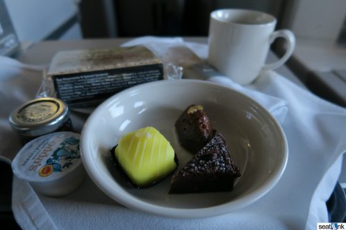 British Airways Business Class Review 747-400 Upper Deck 33