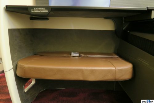 Japan Airlines First Class Review 777-300ER 04