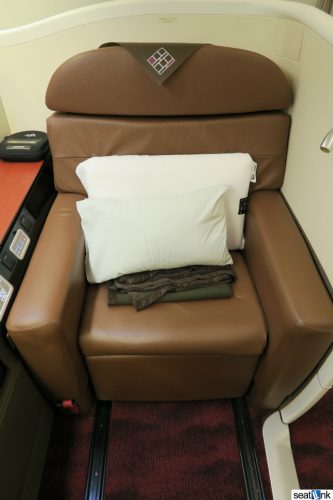 Japan Airlines First Class Review 777-300ER 09