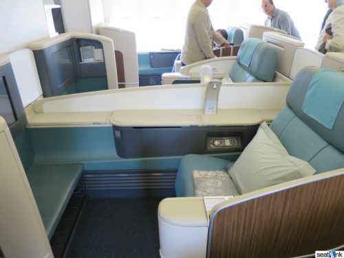 Korean Air Old First Class Review 777-300ER 02