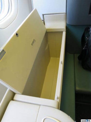 Korean Air Old First Class Review 777-300ER 07