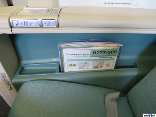 Korean Air Old First Class Review 777-300ER 09