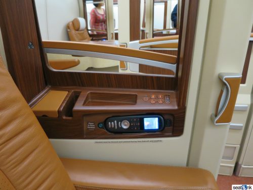 Singapore First Class Suites Review A380 08