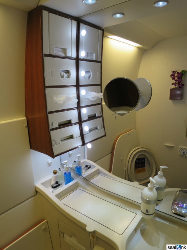 Singapore First Class Suites Review A380 26