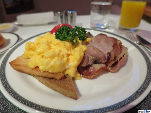 Singapore First Class Suites Review A380 37