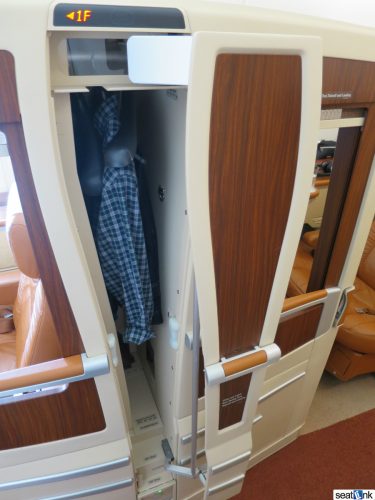 Singapore First Class Suites Review A380 38