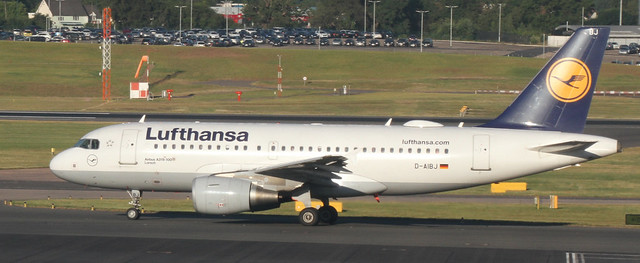 Lufthansa Airbus A319 aircraft
