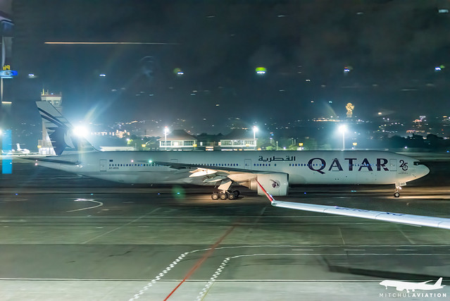 Qatar Airways Boeing 777 300er aircraft