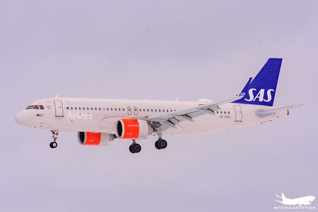 Sichuan Airlines aircraft