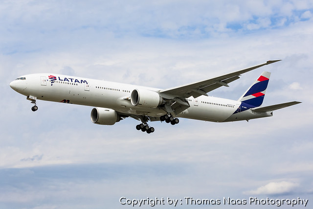 LATAM Brasil Boeing 777 300er Seat Map 3010 aircraft