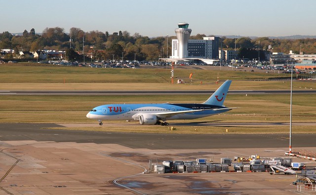 TUI Thomson Boeing 787 8 aircraft