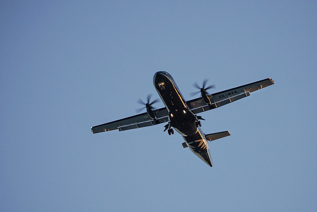Air New Zealand Atr 72 aircraft