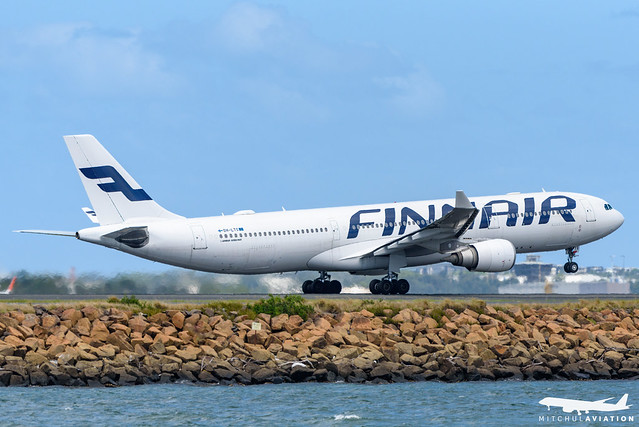 Loong Air aircraft