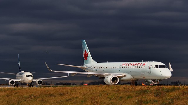 Canadian North Boeing 737 300 aircraft