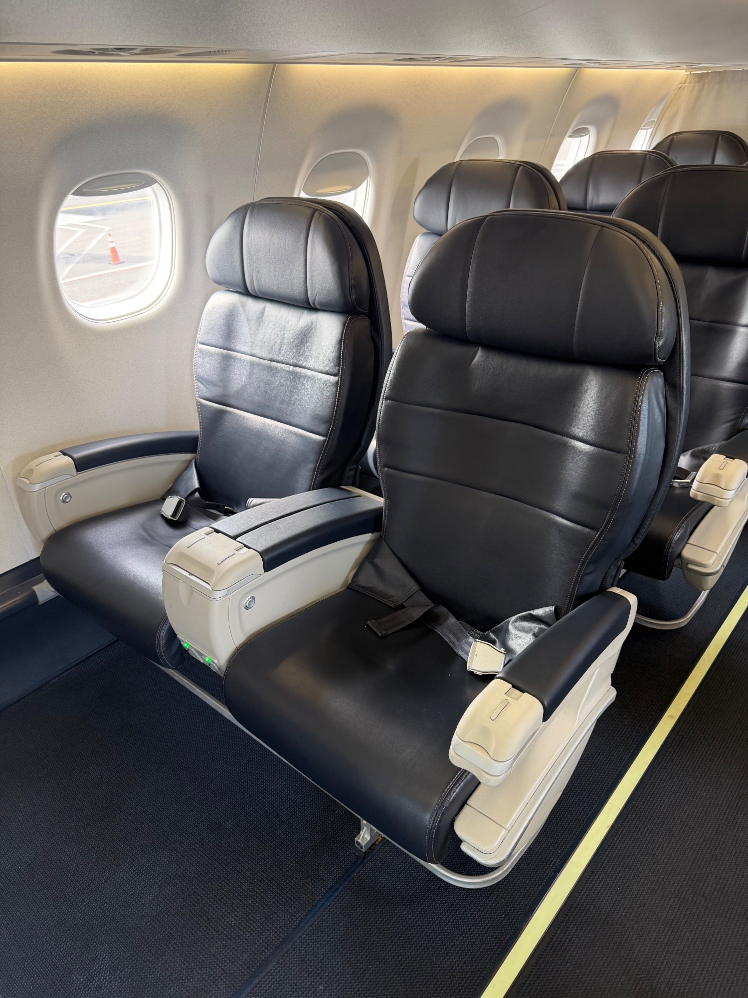 Traveler photo, seat 1D